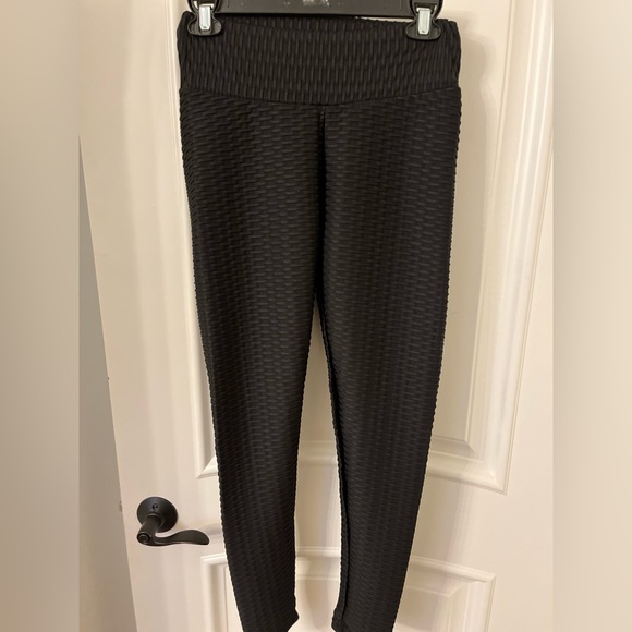 “Nice butt” leggings in black - Picture 3 of 3